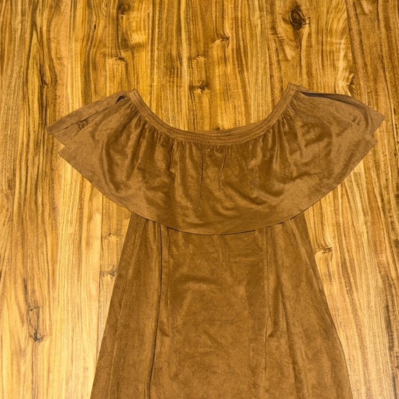 Chico's women’s medium 8 dress Off Shoulder Mini Tan brown suede stretch flutter - Picture 2 of 7
